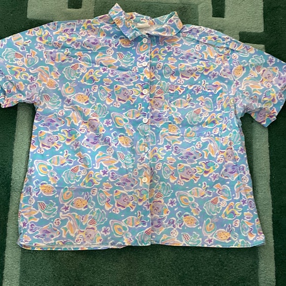 Jantzen Blue/fish motif 100% Cotton, button front & collar, front pocket, great! - Picture 1 of 5